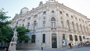 Banco de Portugal edifício clássico em Lisboa pedir empréstimo entidade reguladora financiamento comprar casa crédito habitação